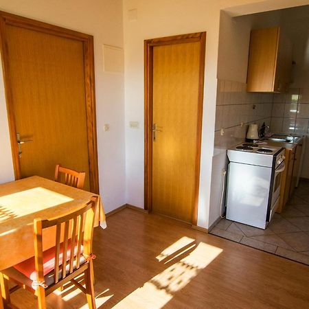 Apartments Zile Starigrad Paklenica Εξωτερικό φωτογραφία