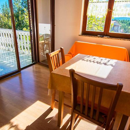 Apartments Zile Starigrad Paklenica Εξωτερικό φωτογραφία