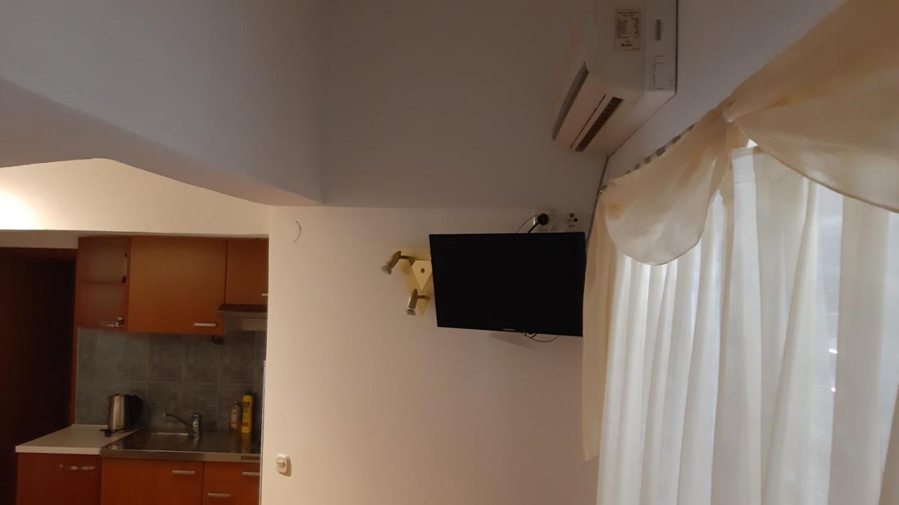 Apartments Zile Starigrad Paklenica Εξωτερικό φωτογραφία