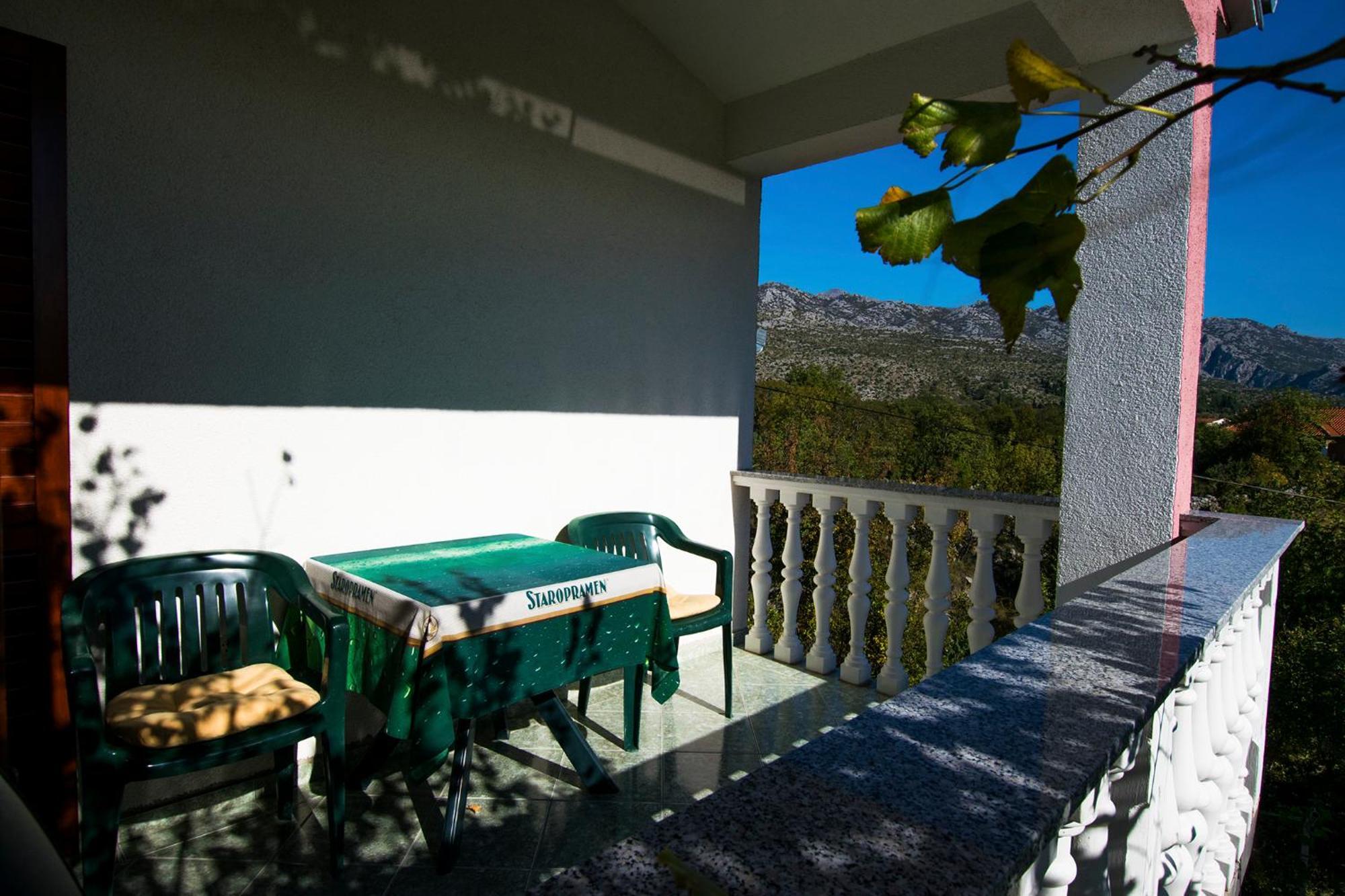Apartments Zile Starigrad Paklenica Εξωτερικό φωτογραφία