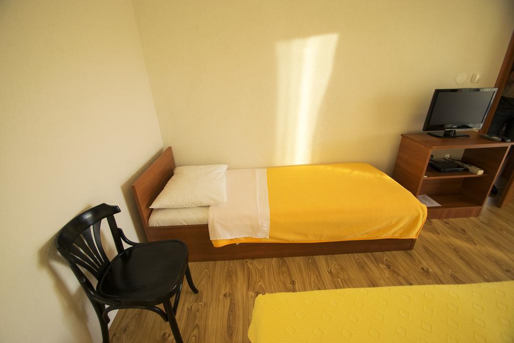 Apartments Zile Starigrad Paklenica Δωμάτιο φωτογραφία