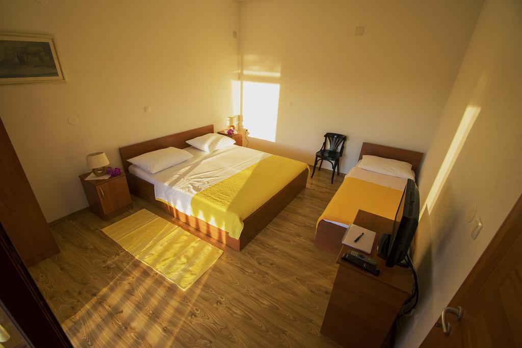 Apartments Zile Starigrad Paklenica Δωμάτιο φωτογραφία