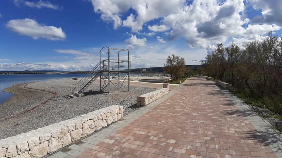 Apartments Zile Starigrad Paklenica Εξωτερικό φωτογραφία