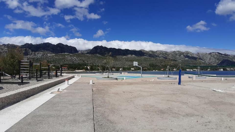Apartments Zile Starigrad Paklenica Εξωτερικό φωτογραφία