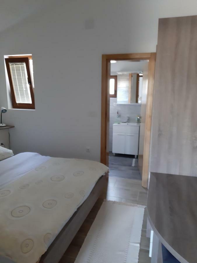 Apartments Zile Starigrad Paklenica Εξωτερικό φωτογραφία