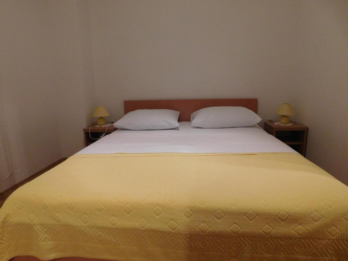 Apartments Zile Starigrad Paklenica Εξωτερικό φωτογραφία