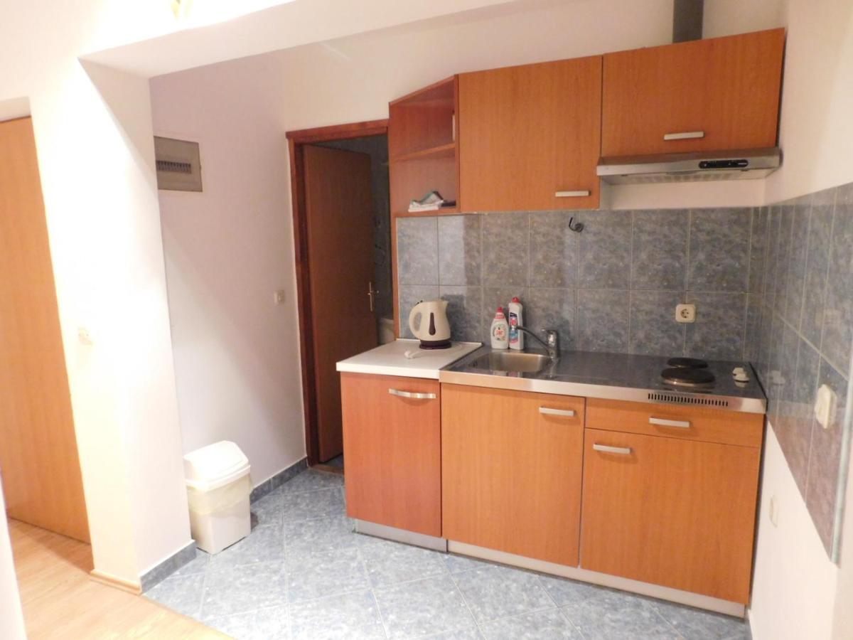 Apartments Zile Starigrad Paklenica Εξωτερικό φωτογραφία