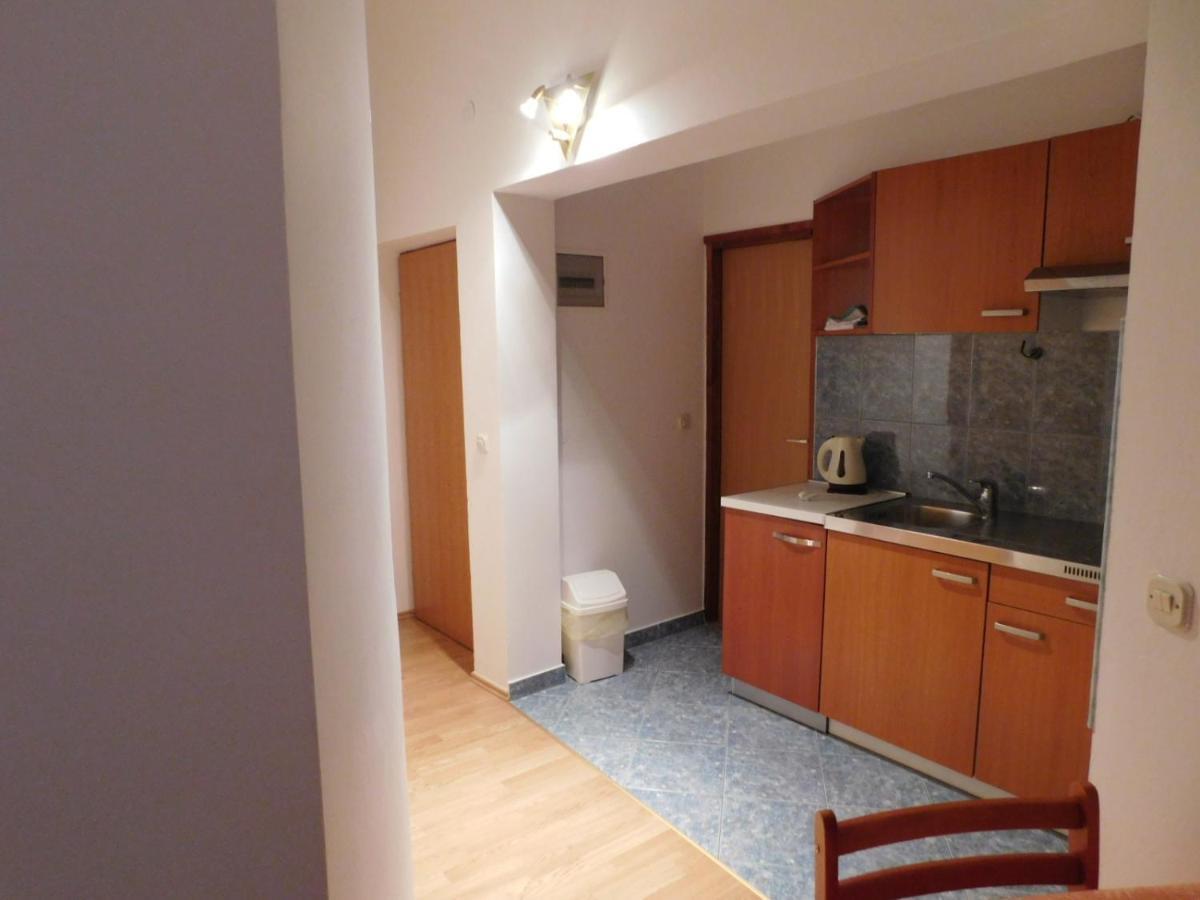 Apartments Zile Starigrad Paklenica Εξωτερικό φωτογραφία