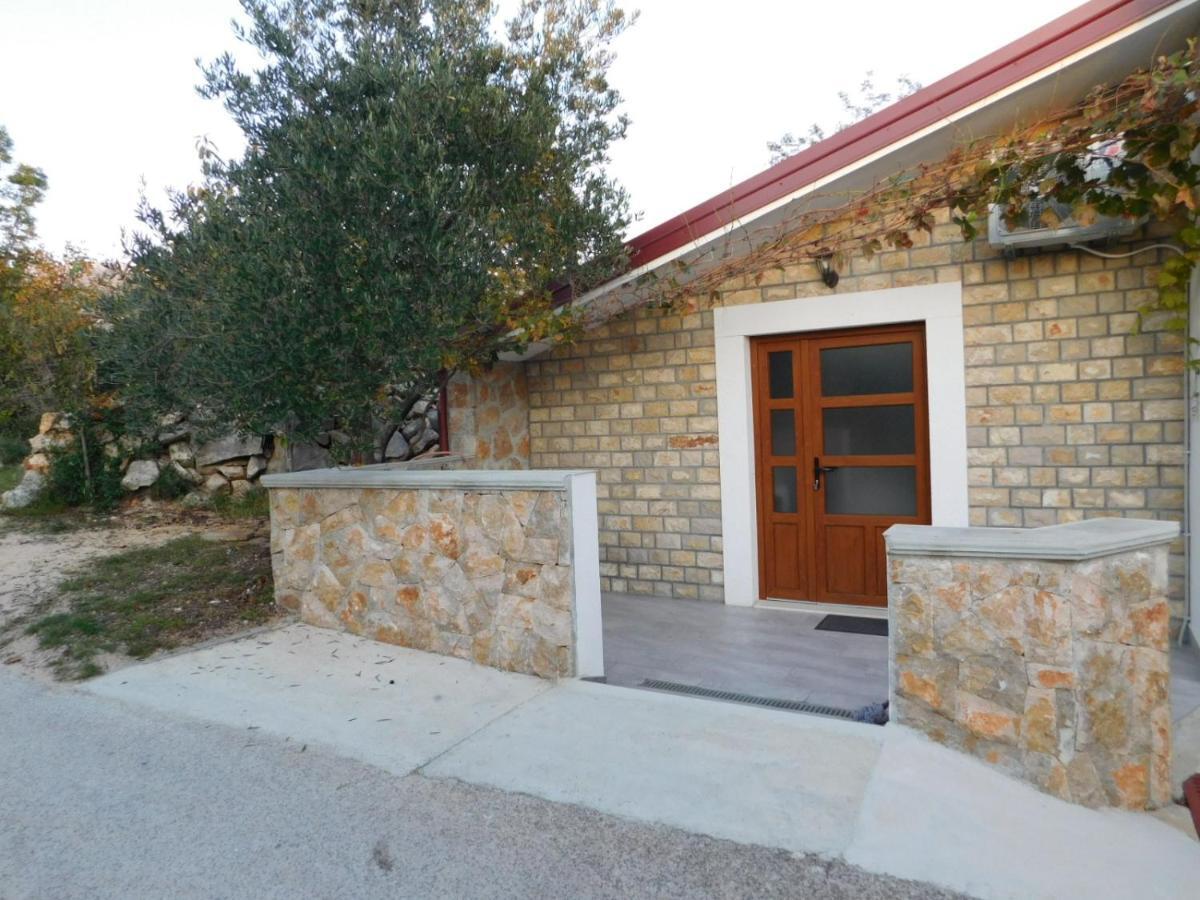 Apartments Zile Starigrad Paklenica Εξωτερικό φωτογραφία